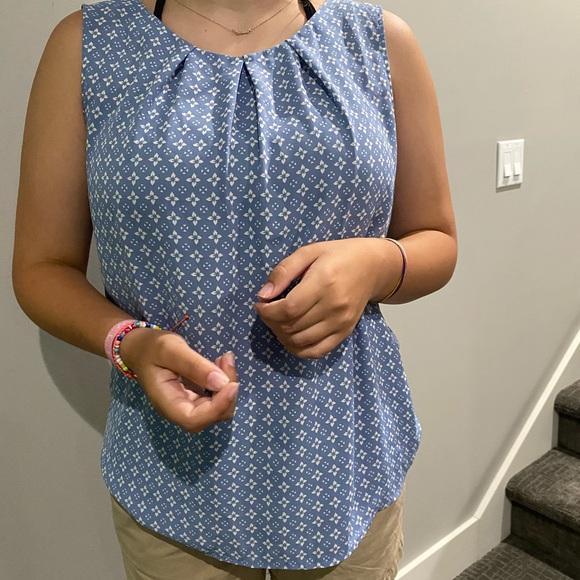 Baby Blue/White Flowy Classy Tank Top - Picture 4 of 5